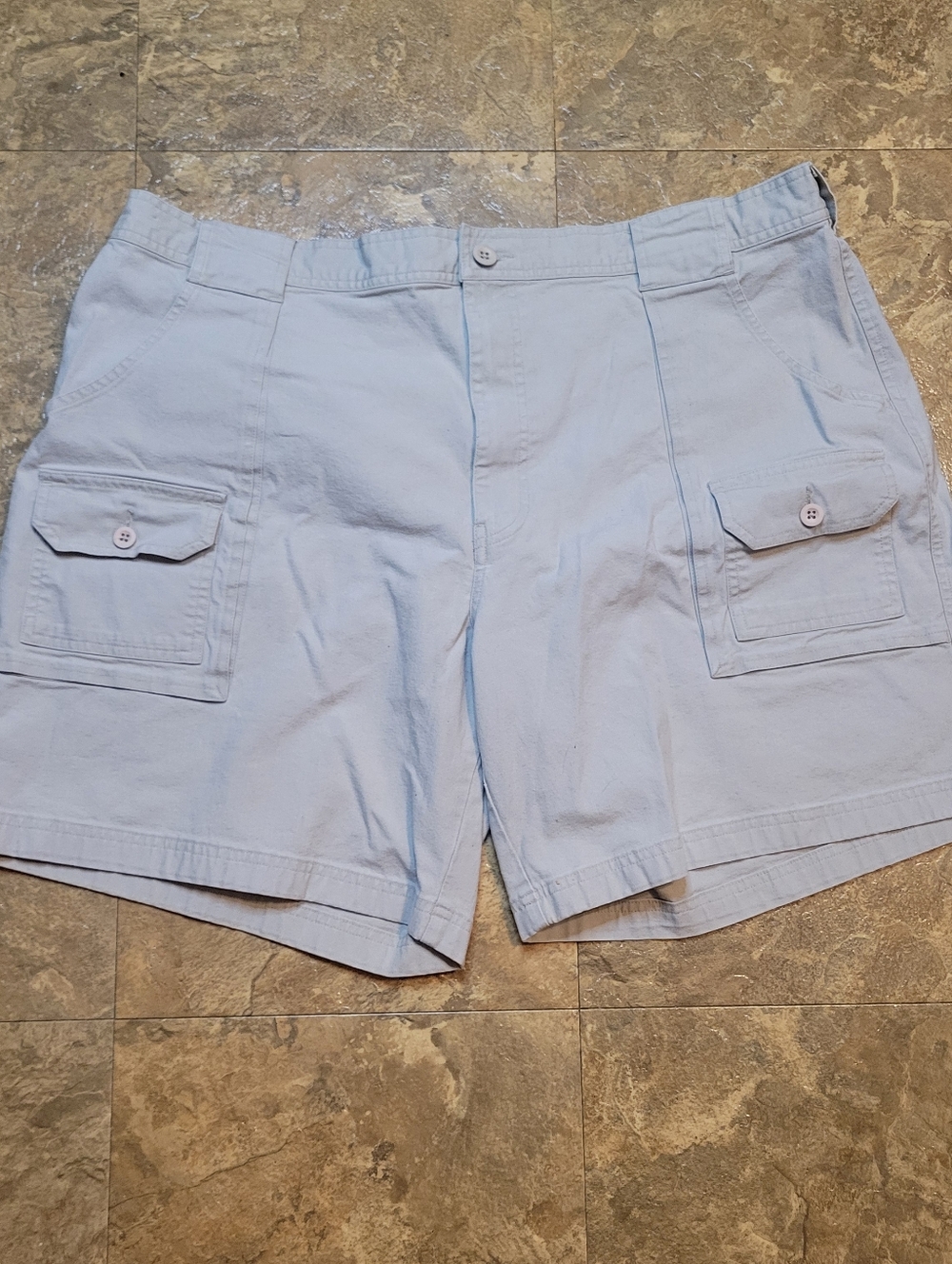 L.L. Bean Cargo Shorts Mens 42 Beige Mid Rise Hiking Fishing Outdoor Camping
